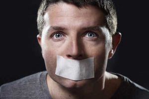 3 مرحله برای غلبه بر ترس از صحبت کردن زبان انگلیسی