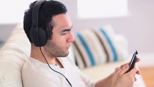 امتحان لیسنینگ آیلتس چیست؟