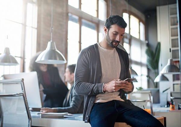 3 روش استفاده از تلفن همراه برای یادگیری زبان