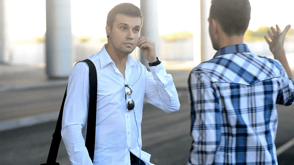 چه چیزی برای یادگیری یک زبان خارجی به ما انگیزه می دهد؟